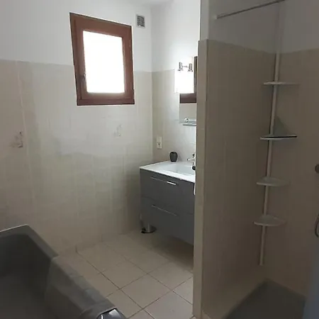 L'escapade T2 Avec Piscine Et Jardin Saint-Privat (Ardeche)
