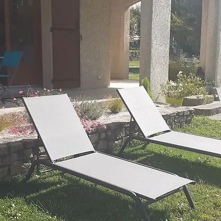 L'escapade T2 Avec Piscine Et Jardin